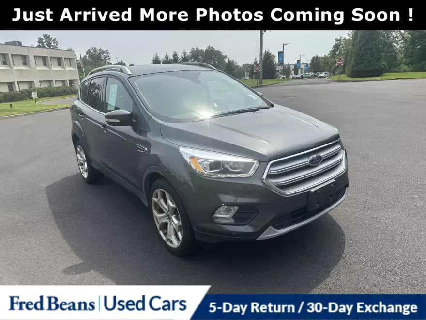 2019 Ford Escape Titanium photo 1
