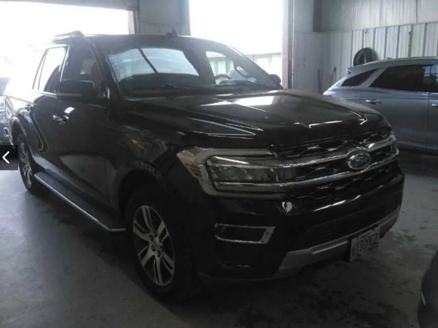 2023 Ford Expedition MAX Limited photo 1