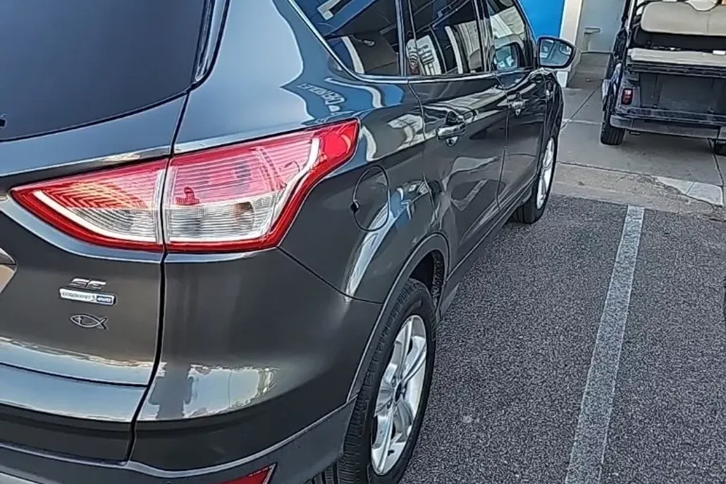 2016 Ford Escape SE photo 1