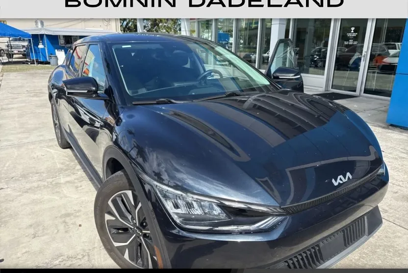 2022 Kia EV6 Light photo 1