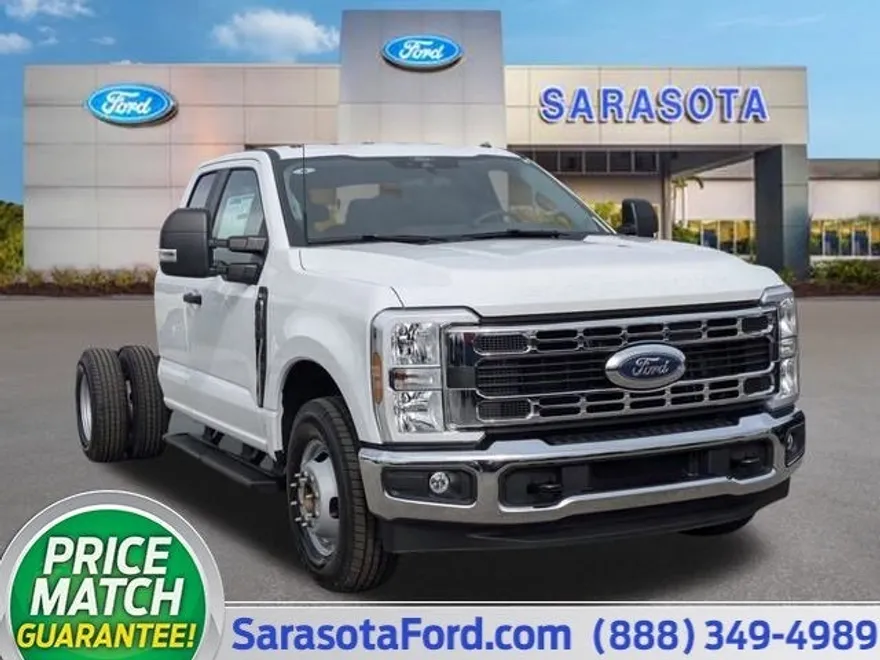 2025 Ford F-350 photo 1