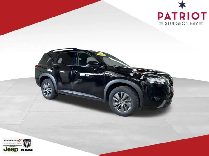 2022 Nissan Pathfinder SV photo 1