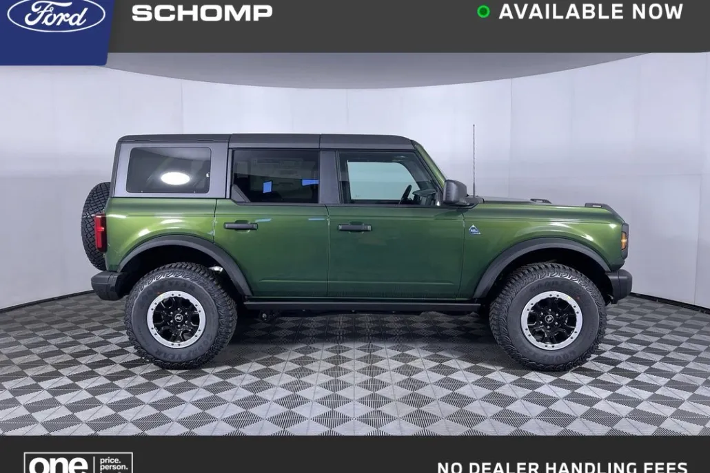 2024 Ford Bronco Black Diamond photo 1
