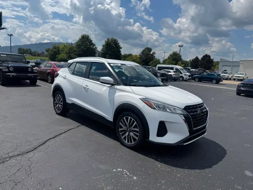 2021 Nissan Kicks SV photo 1