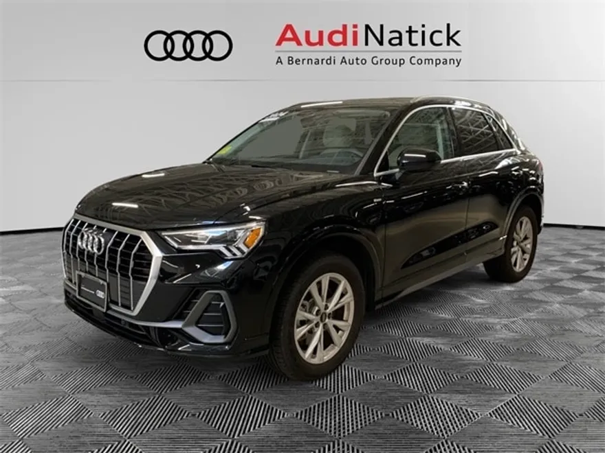 2024 Audi Q3 S line Premium Plus photo 1