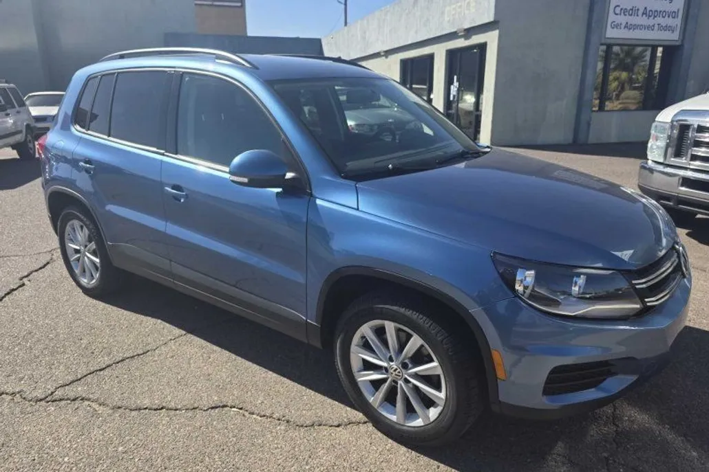 2017 Volkswagen Tiguan S Limited photo 1