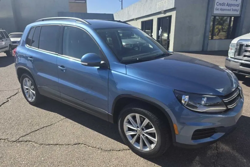 2017 Volkswagen Tiguan S Limited photo 1