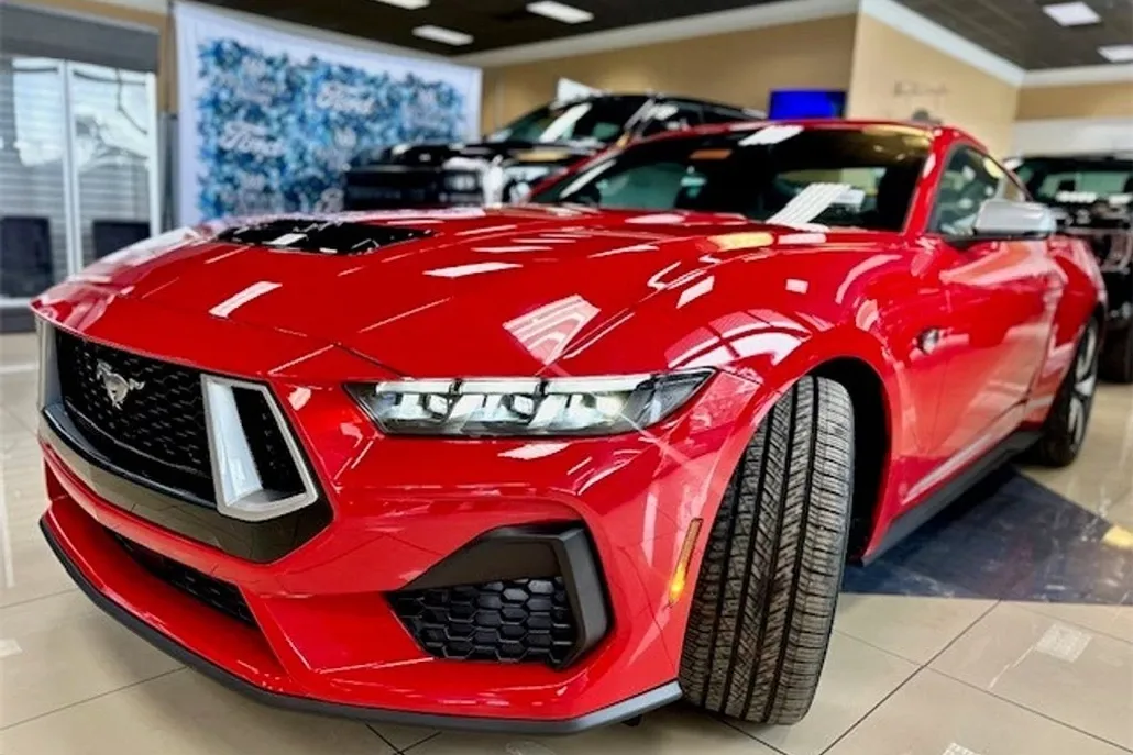 2025 Ford Mustang GT Premium photo 1