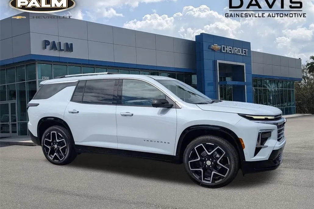 2026 Chevrolet Traverse High Country photo 1