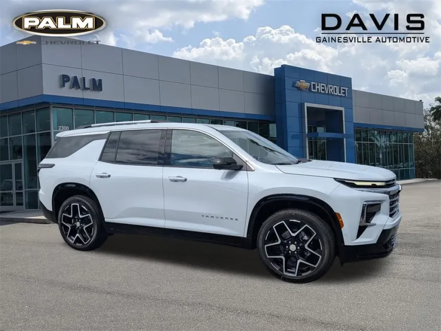 2026 Chevrolet Traverse High Country photo 1