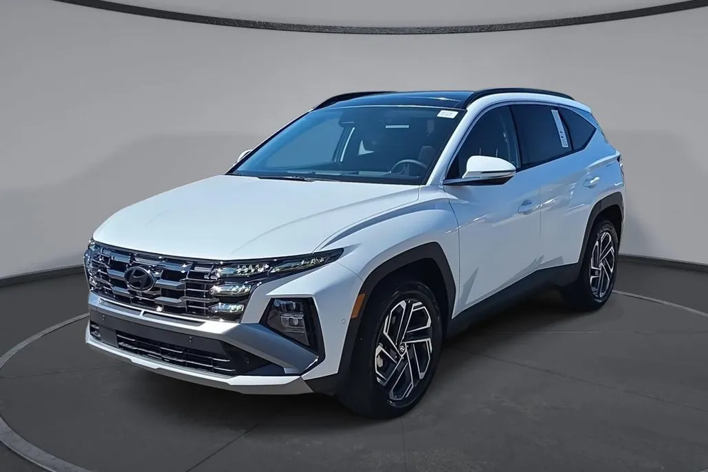 2025 Hyundai Tucson Hybrid Limited photo 1