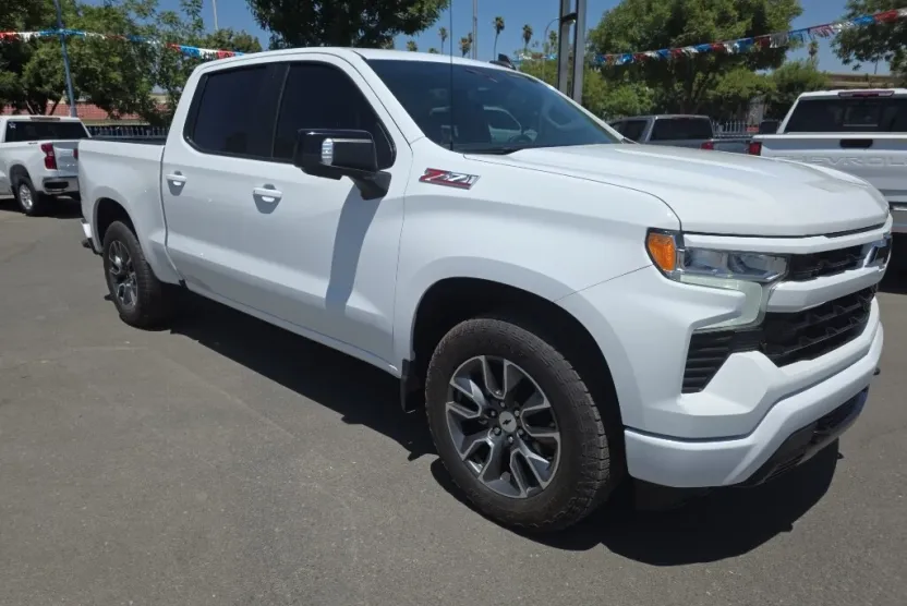 2023 Chevrolet Silverado 1500 RST photo 1