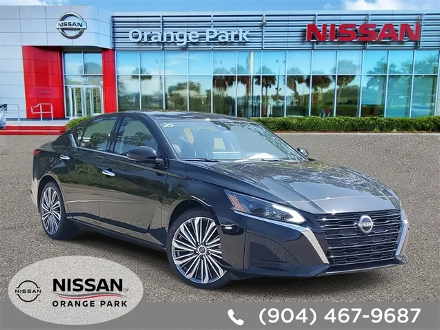 2025 Nissan Altima SL photo 1