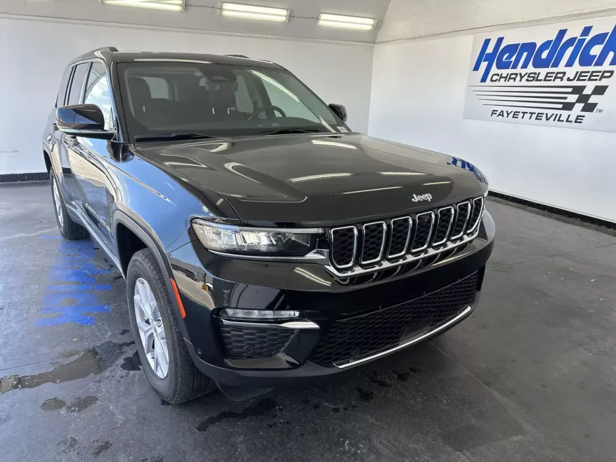 2022 Jeep Grand Cherokee Limited photo 1