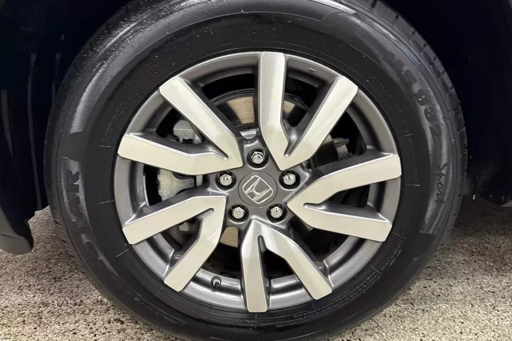 2021 Honda Pilot EX photo 1