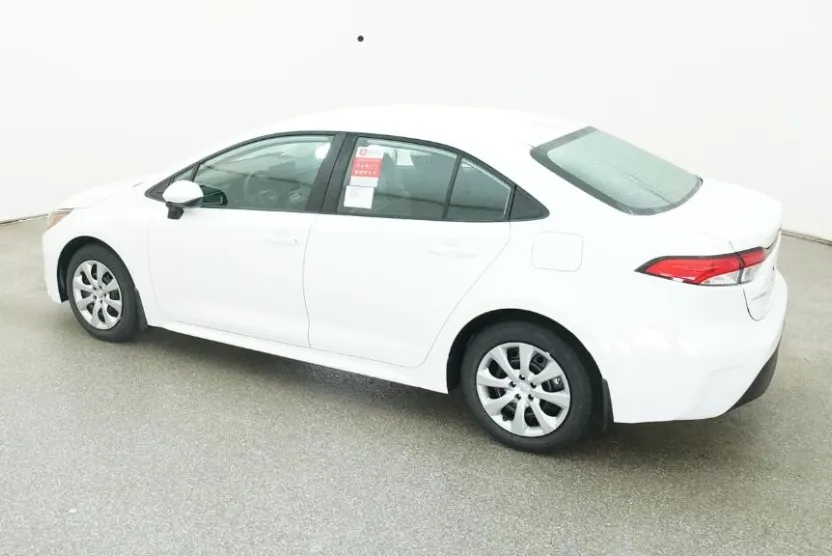 2026 Toyota Corolla LE photo 1