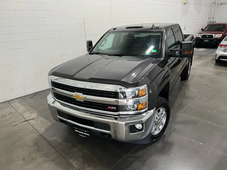 2015 Chevrolet Silverado 2500HD photo 1