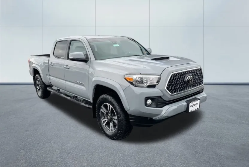 2019 Toyota Tacoma TRD Sport 4x4 Double Cab photo 1