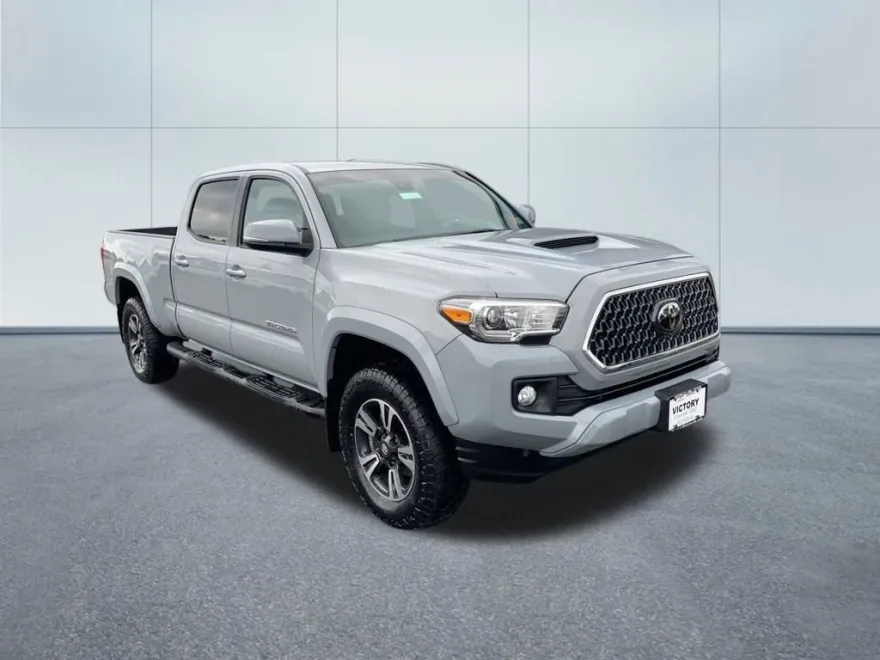 2019 Toyota Tacoma TRD Sport 4x4 Double Cab photo 1