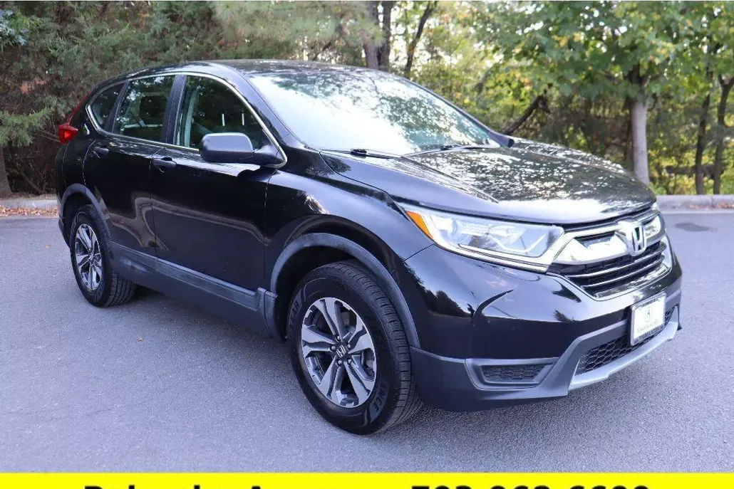 2017 Honda CR-V LX photo 1