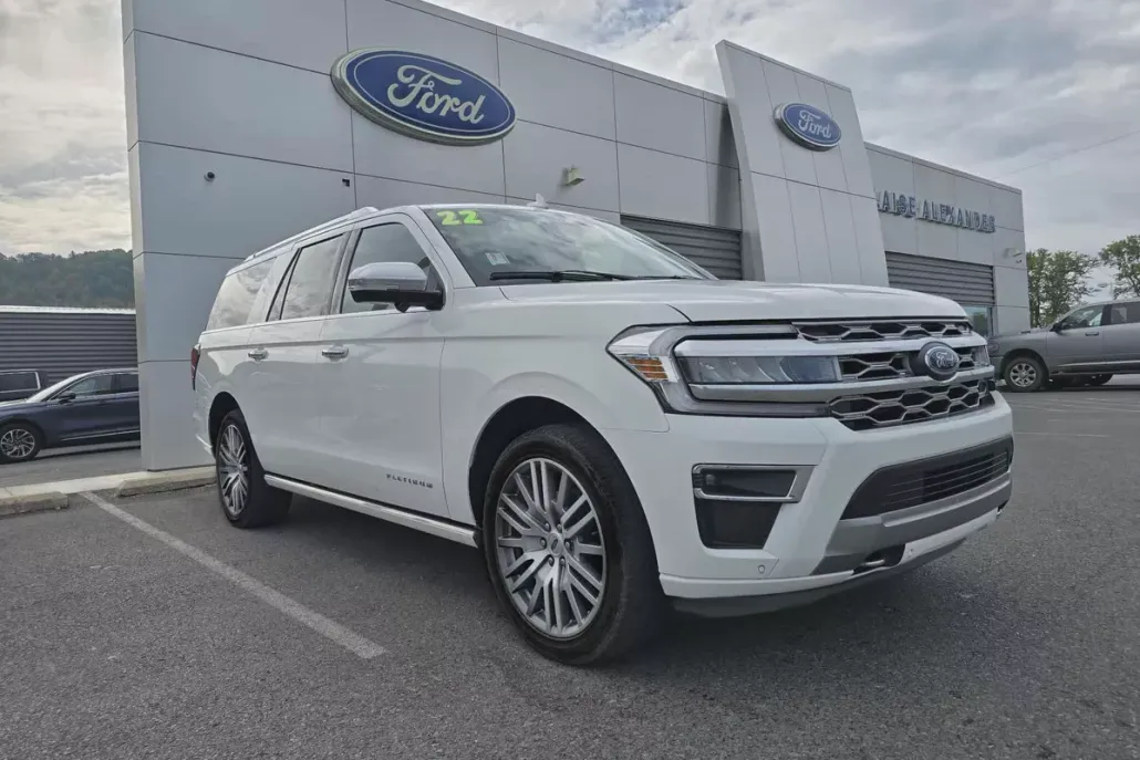 2022 Ford Expedition MAX Platinum photo 1