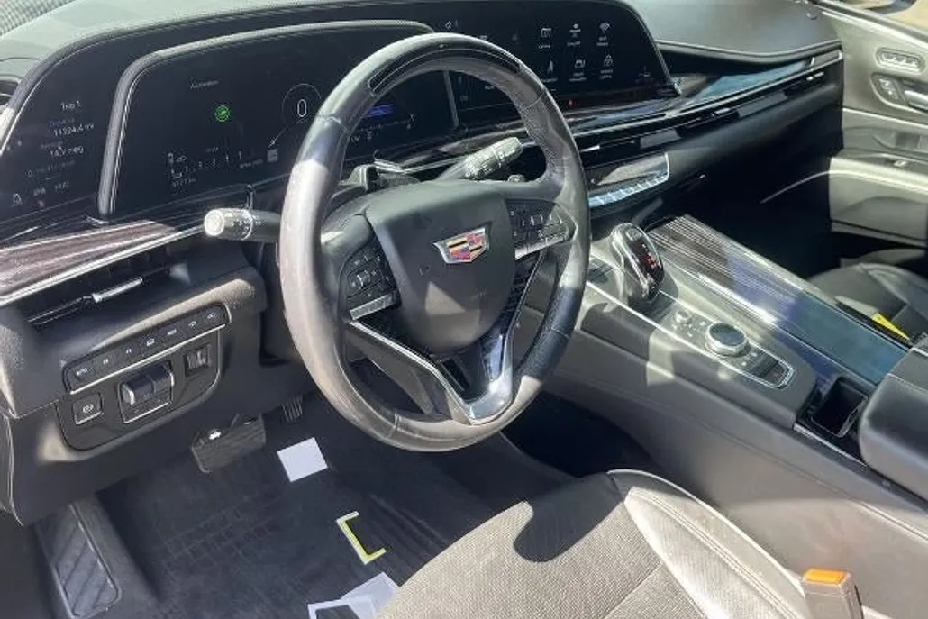 2023 Cadillac Escalade Sport photo 1