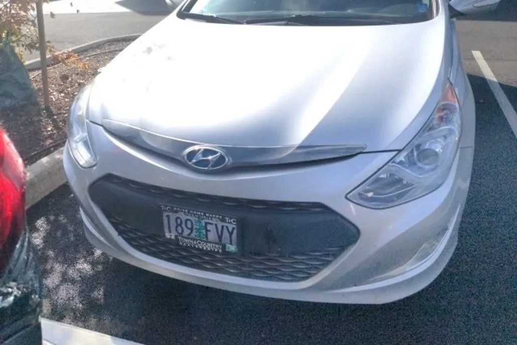 2012 Hyundai Sonata Hybrid Base photo 1