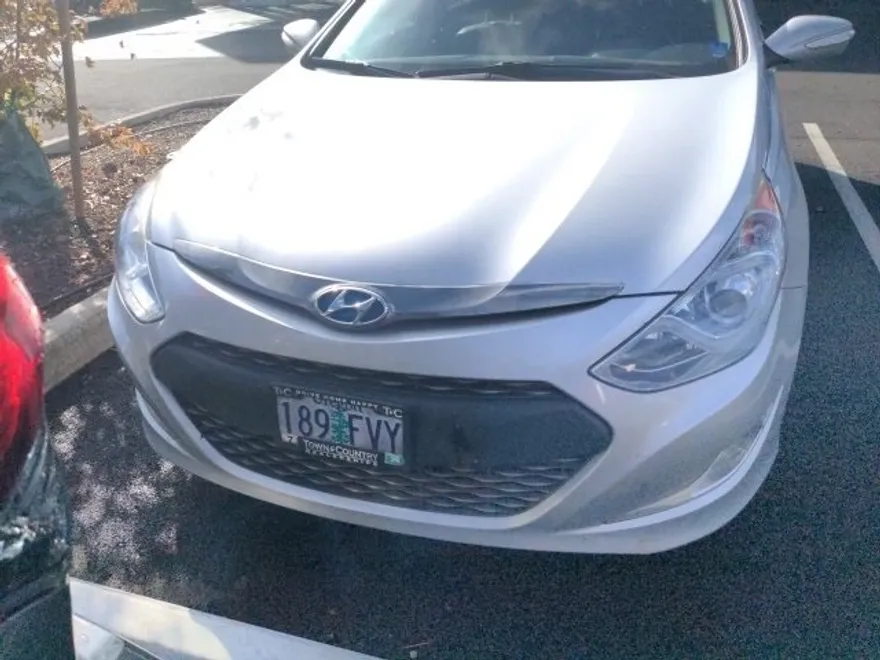 2012 Hyundai Sonata Hybrid Base photo 1