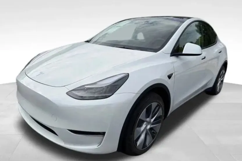 2023 Tesla Model Y Long Range photo 1