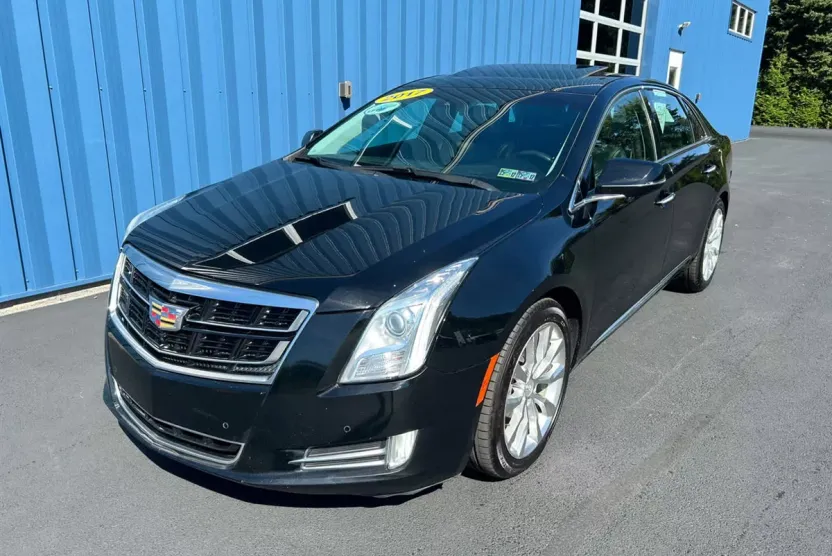 2017 Cadillac XTS Luxury photo 1