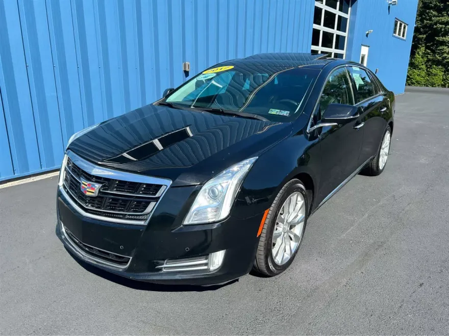 2017 Cadillac XTS Luxury photo 1