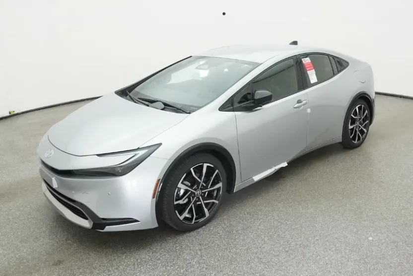 2026 Toyota Prius Plug-in Hybrid XSE photo 1