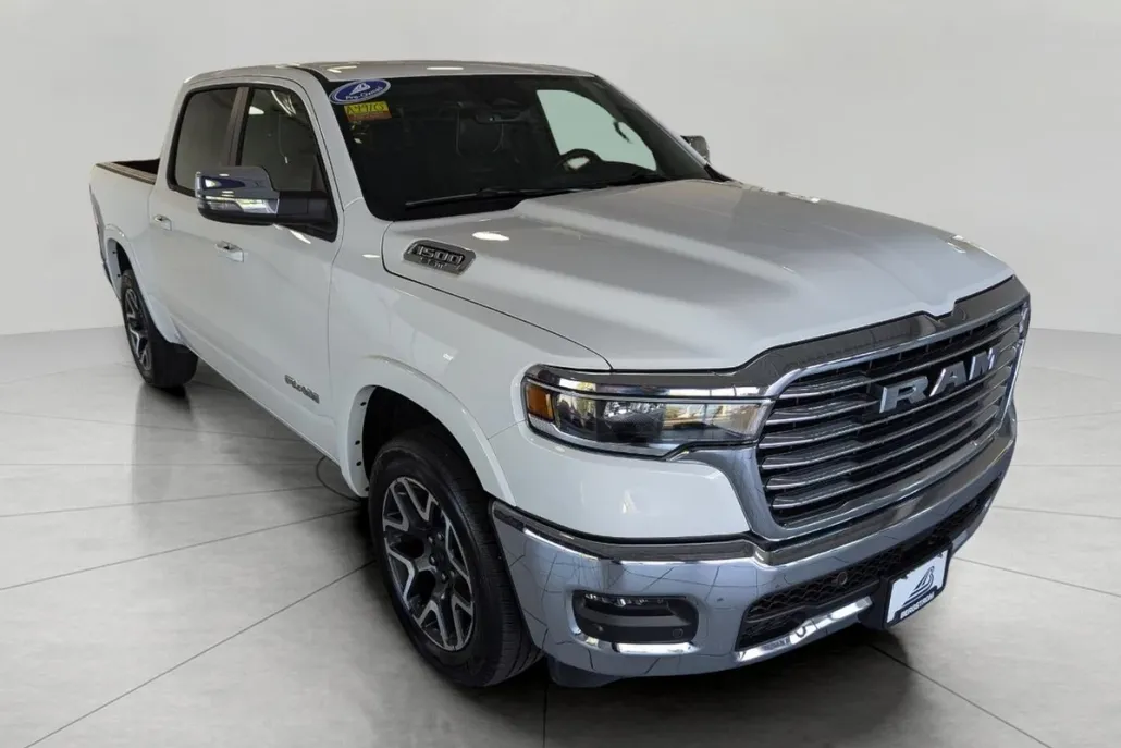 2025 Ram 1500 Laramie photo 1