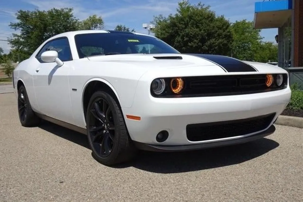 2018 Dodge Challenger R/T Plus photo 1