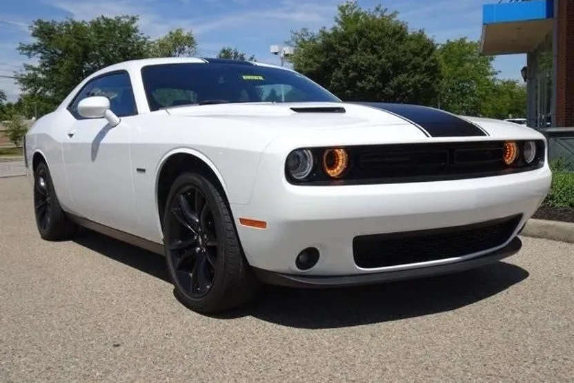 2018 Dodge Challenger R/T Plus photo 1