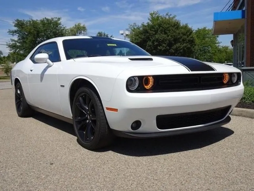 2018 Dodge Challenger R/T Plus photo 1