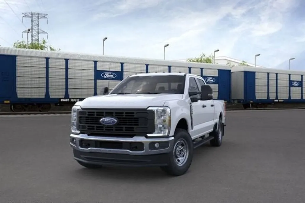 2024 Ford F-350 photo 1