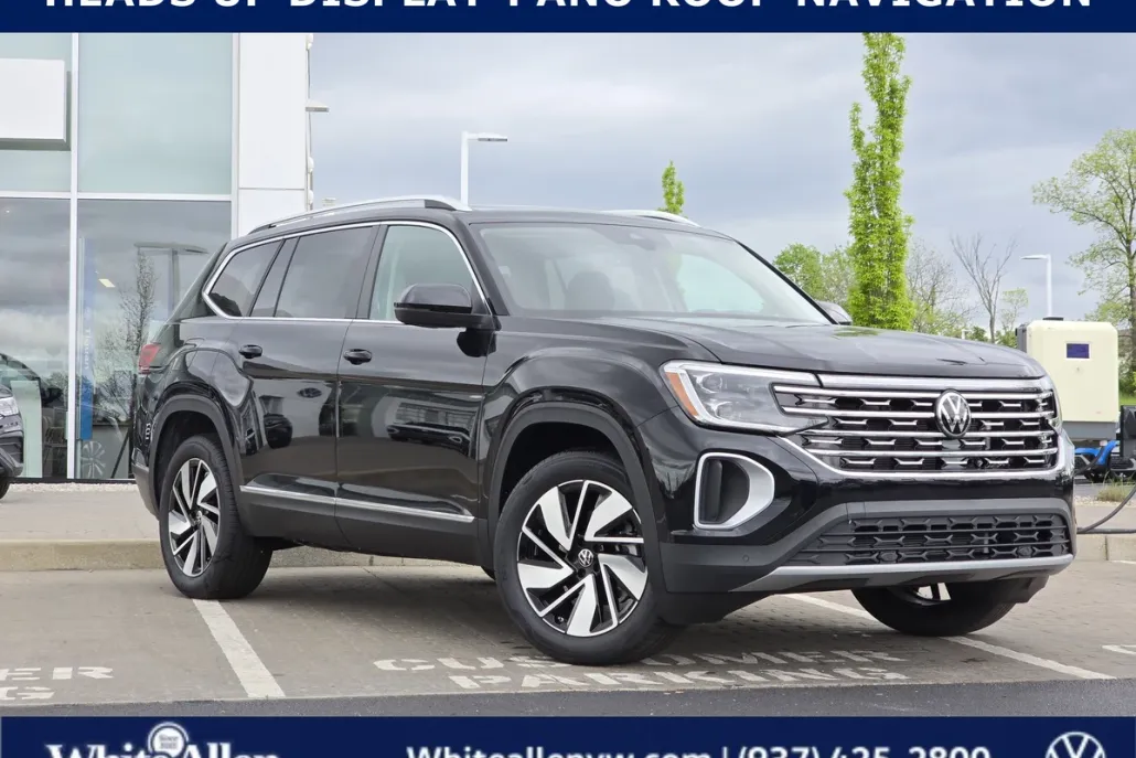 2025 Volkswagen Atlas SEL photo 1