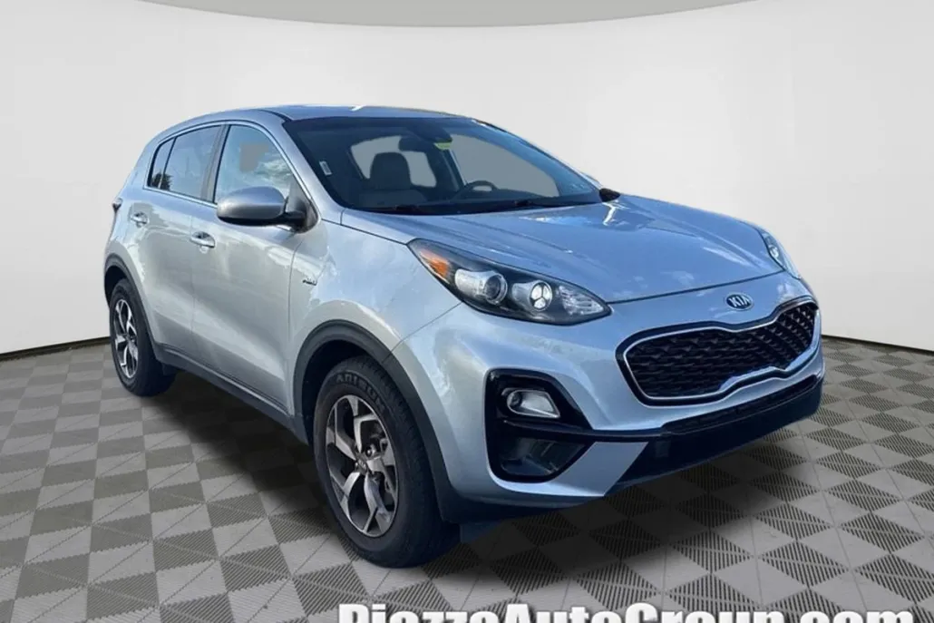 2020 Kia Sportage LX photo 1