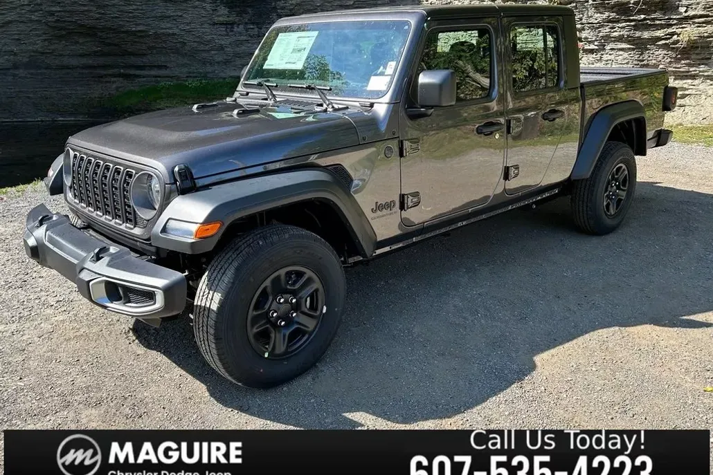 2025 Jeep Gladiator Sport photo 1
