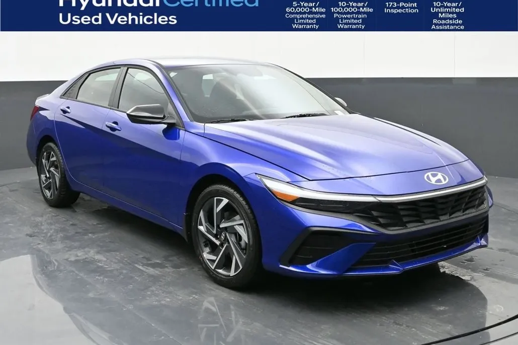 2025 Hyundai Elantra SEL Sport photo 1