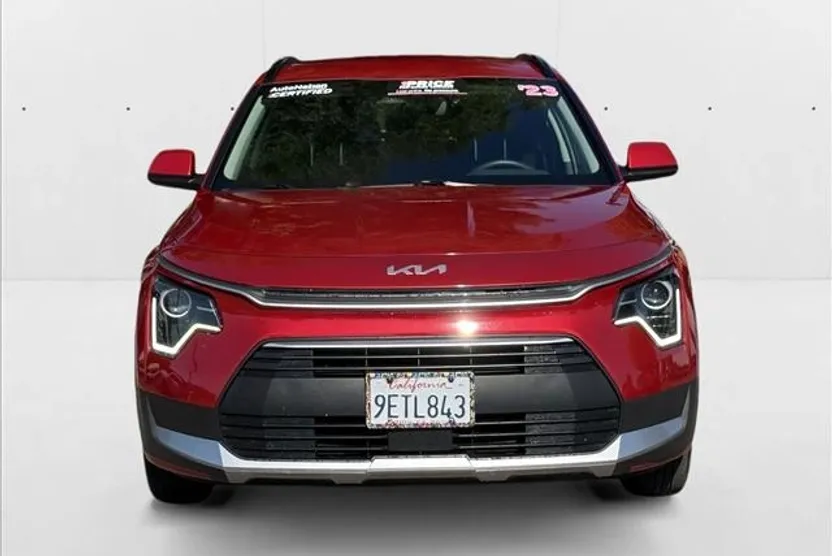 2023 Kia Niro EX photo 1