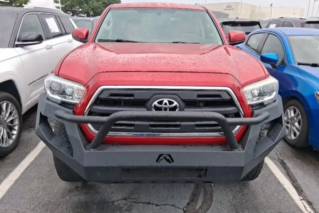 2016 Toyota Tacoma SR5 photo 1