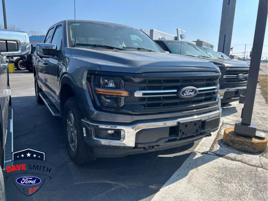 2025 Ford F-150 XLT photo 1