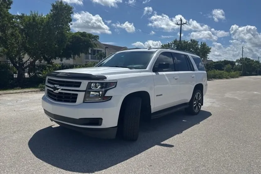 2019 Chevrolet Tahoe LT photo 1