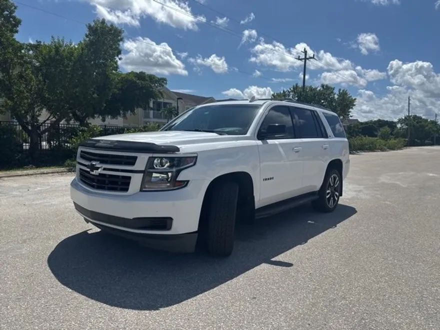 2019 Chevrolet Tahoe LT photo 1