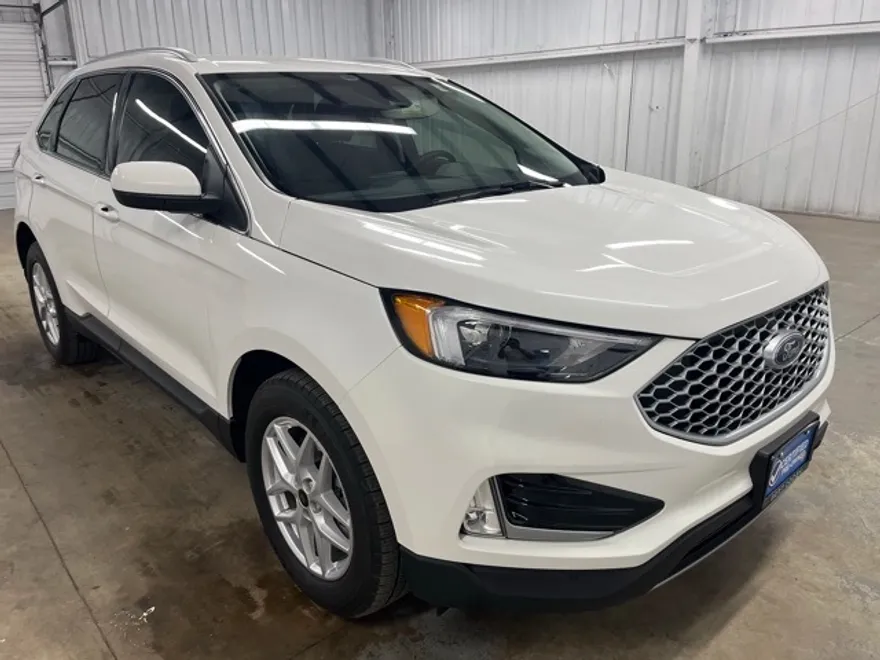 2024 Ford Edge SEL photo 1