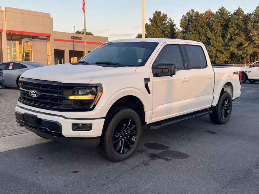 2024 Ford F-150 XLT photo 1