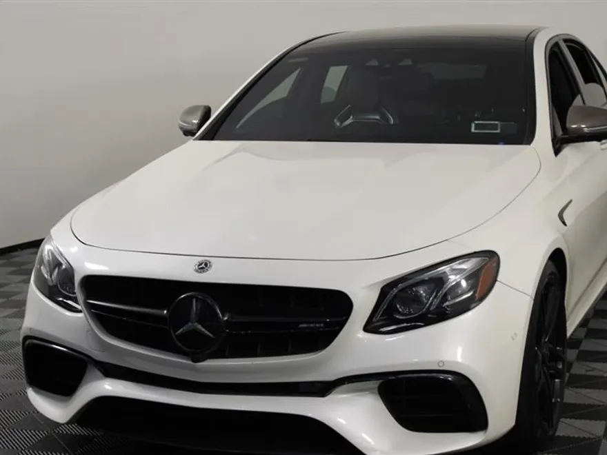 2018 Mercedes Benz E AMG 63 S photo 1