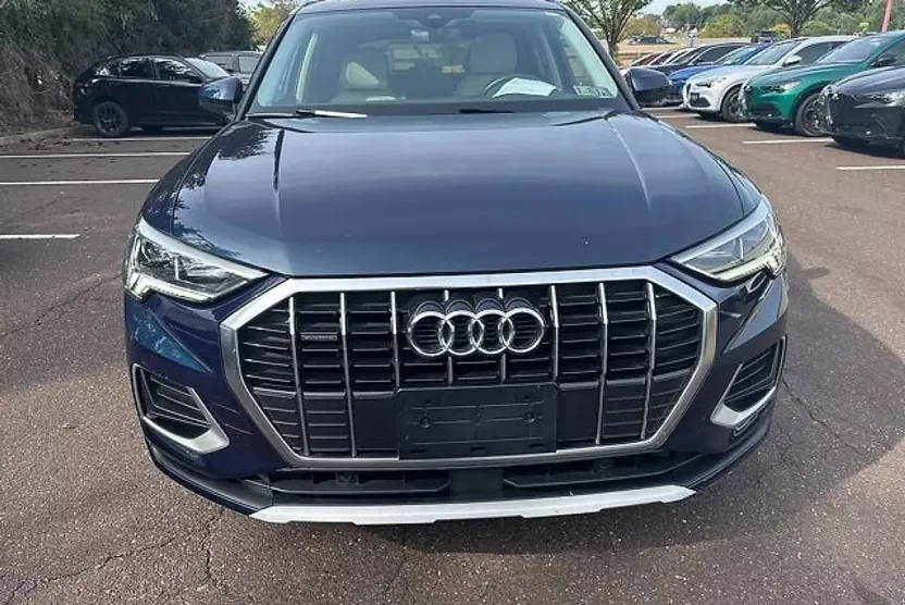 2020 Audi Q3 Premium Plus 45 TFSI photo 1